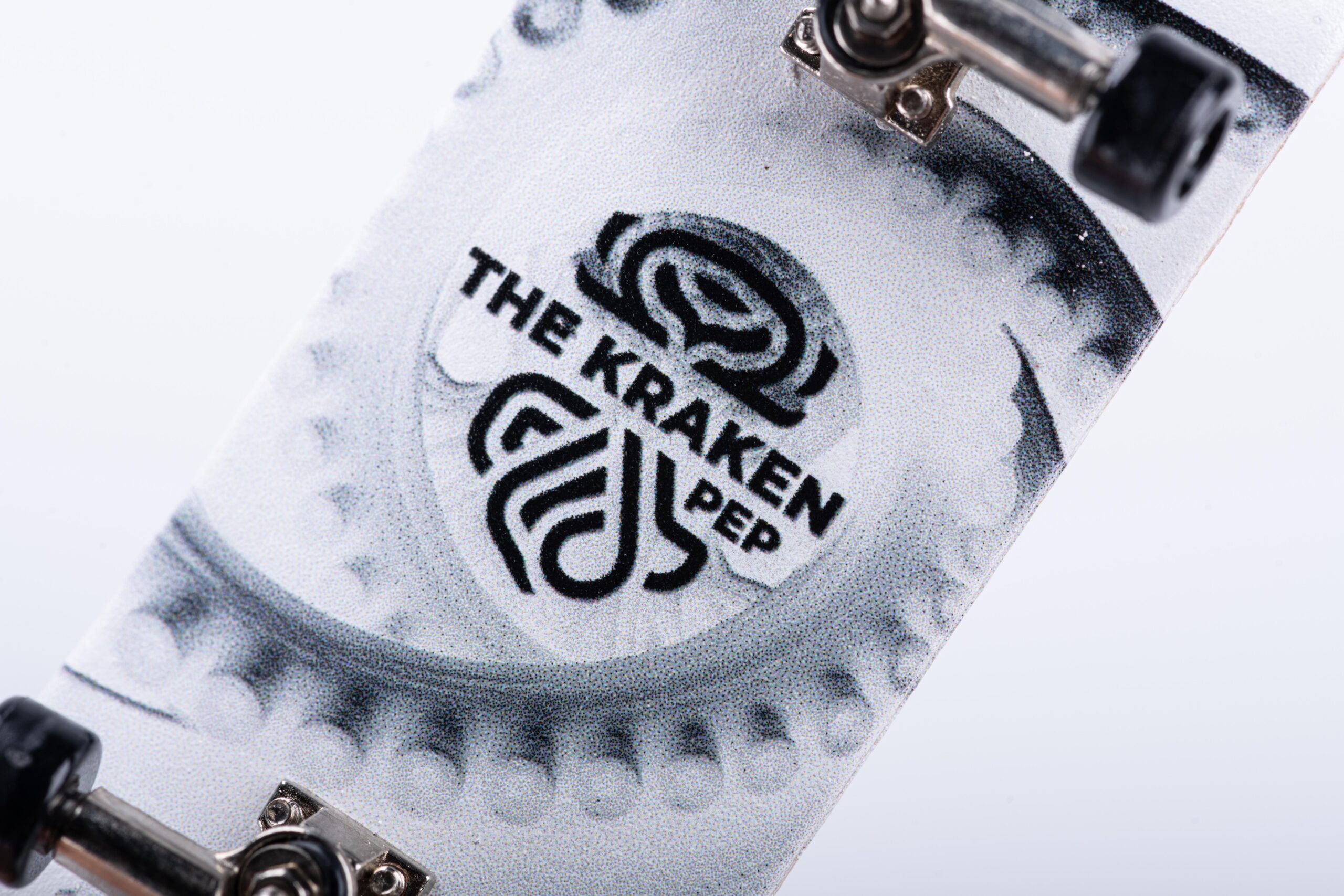 Mini Deck Skateboard Limited Edition - Image 3